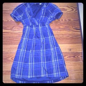 Cute little dark blue V-line dress!